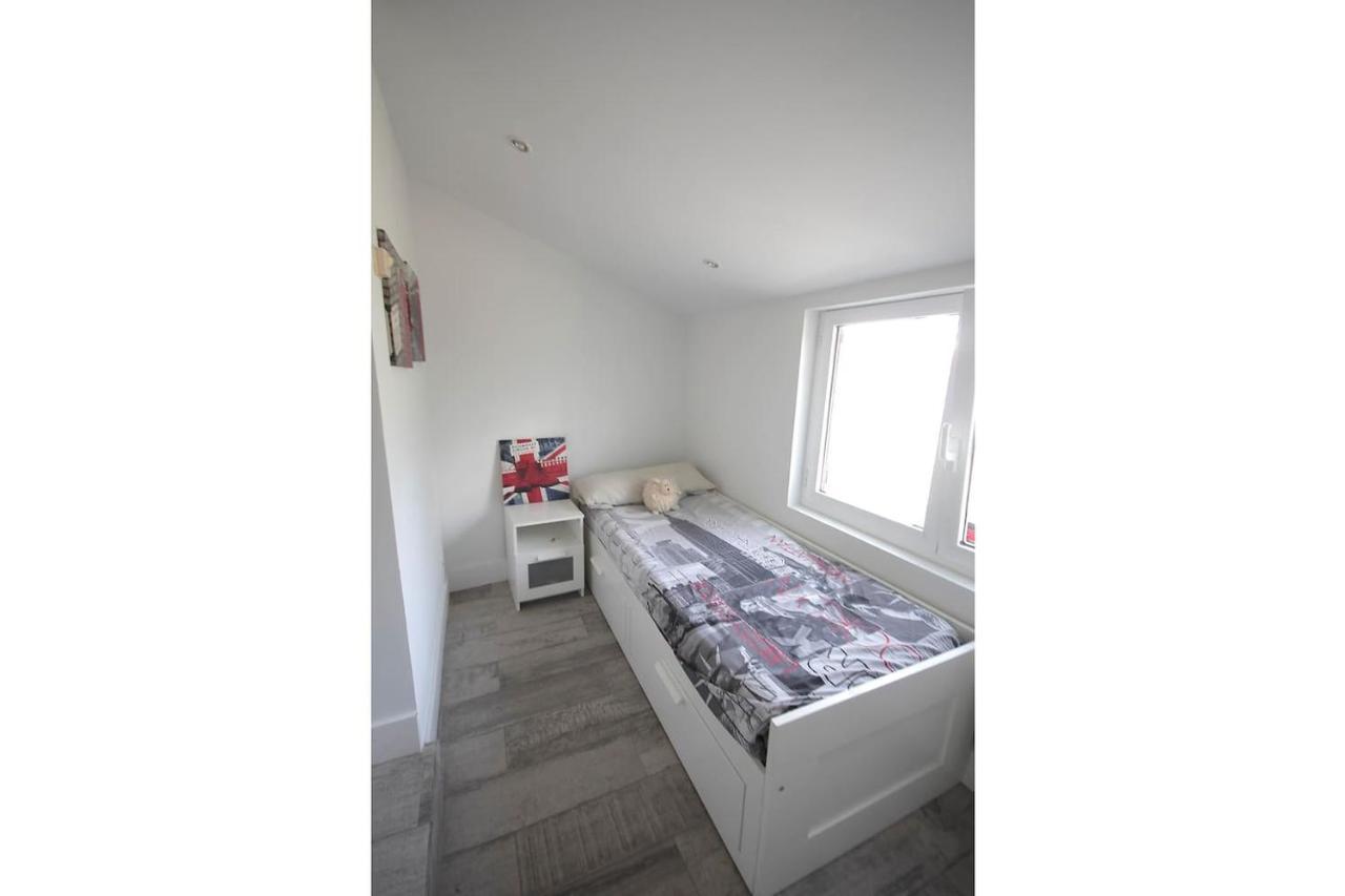 Kursaal Apt. *
